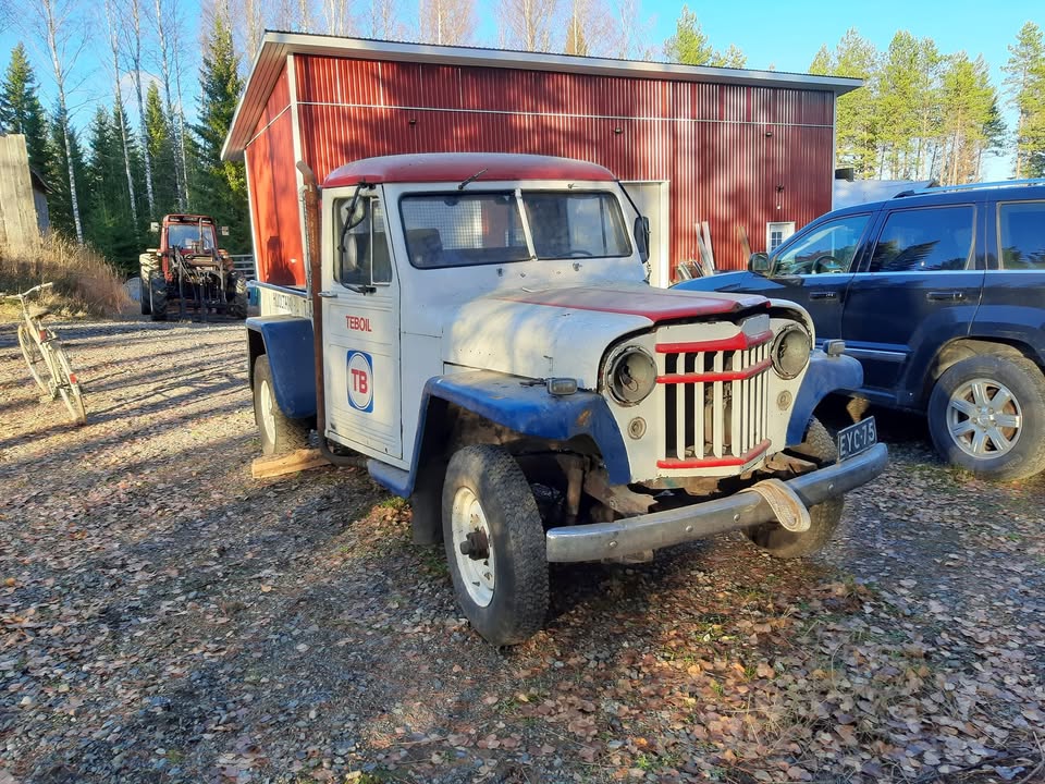 willys.jpg