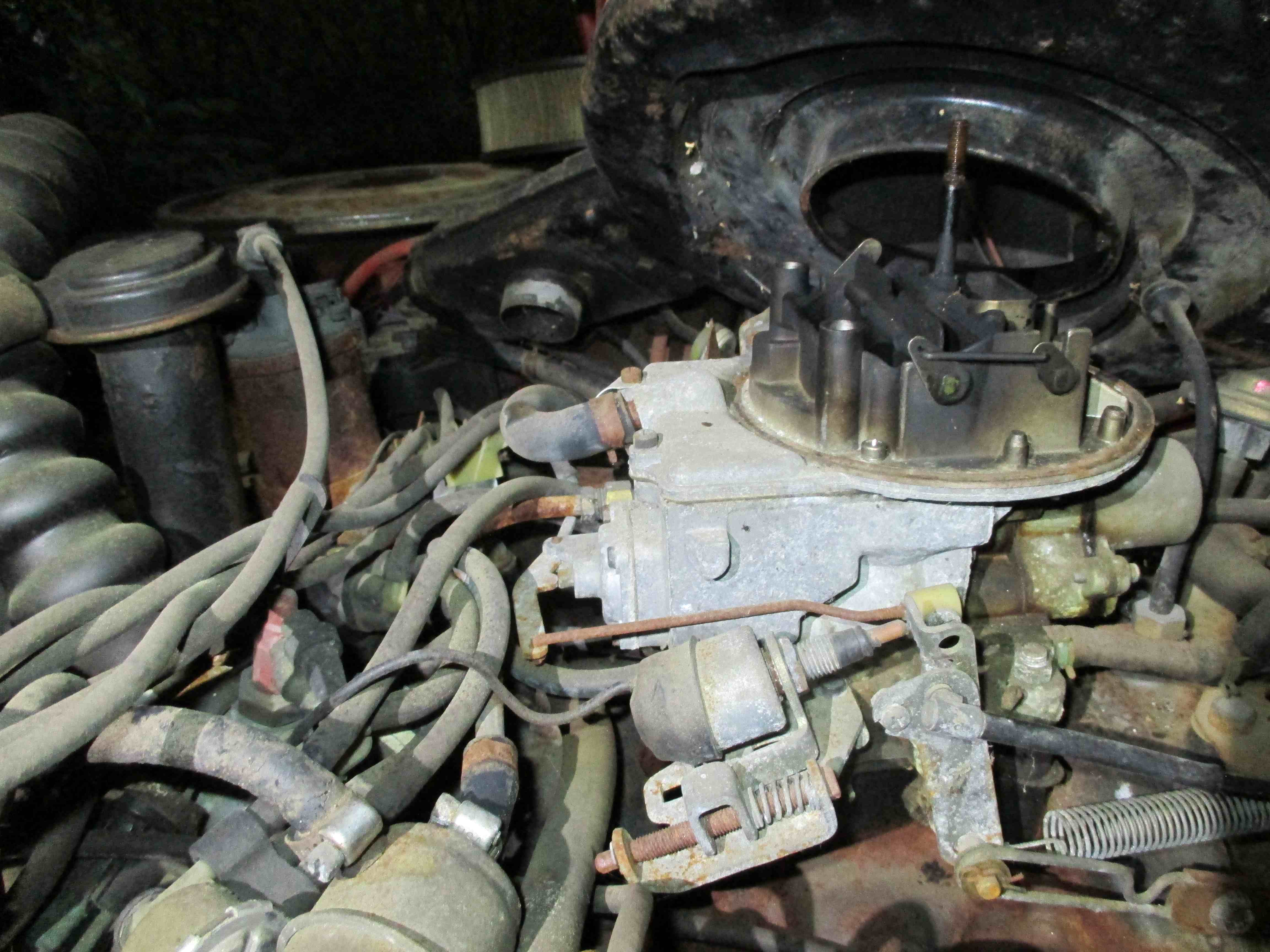 Jeep J20 kaasutin.JPG